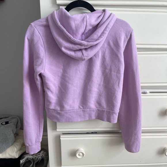 Brandy Melville cropped purple zip up sweatshirt - Picture 2 of 5